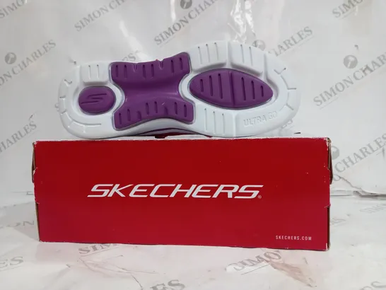 BOXED PAIR OF SKECHERS ARCHFIT TEXTILE TRAINER IN PINK SIZE 6