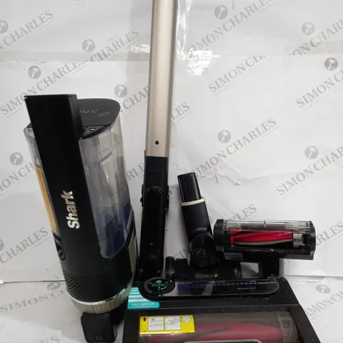 BOXED SHARK STRATOS CORDLESS VACUUM IZ400UKT