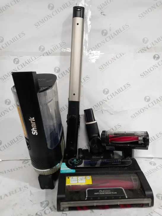 BOXED SHARK STRATOS CORDLESS VACUUM IZ400UKT