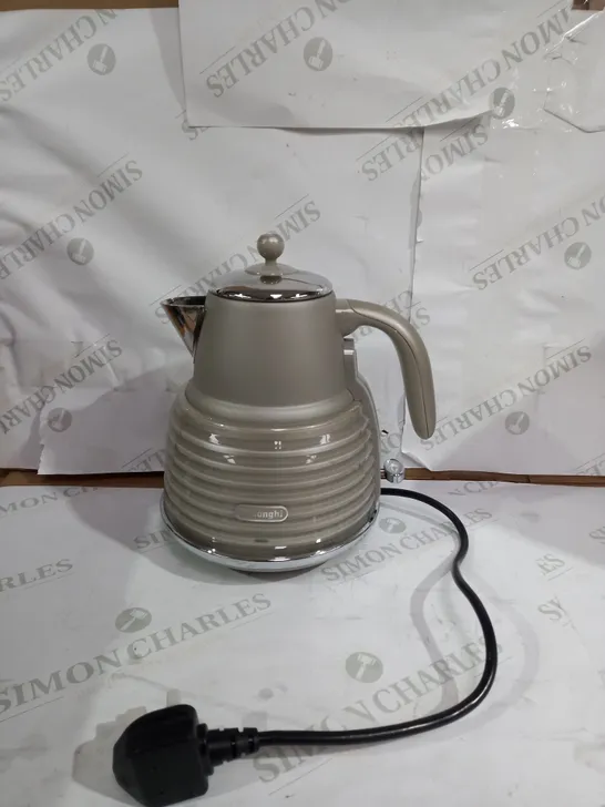 DELONHI SCOLPITO KETTLE - BEIGE RRP £124.99