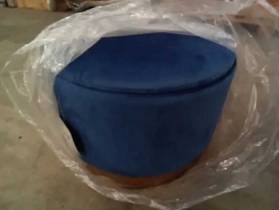 BOXED ROUND BLUE OTTOMAN 