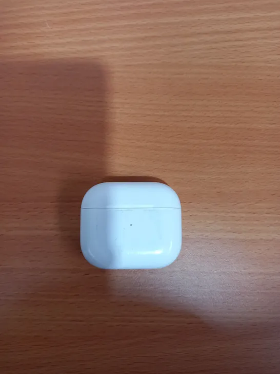 APPLE AIRPOD 3RD GENERATION