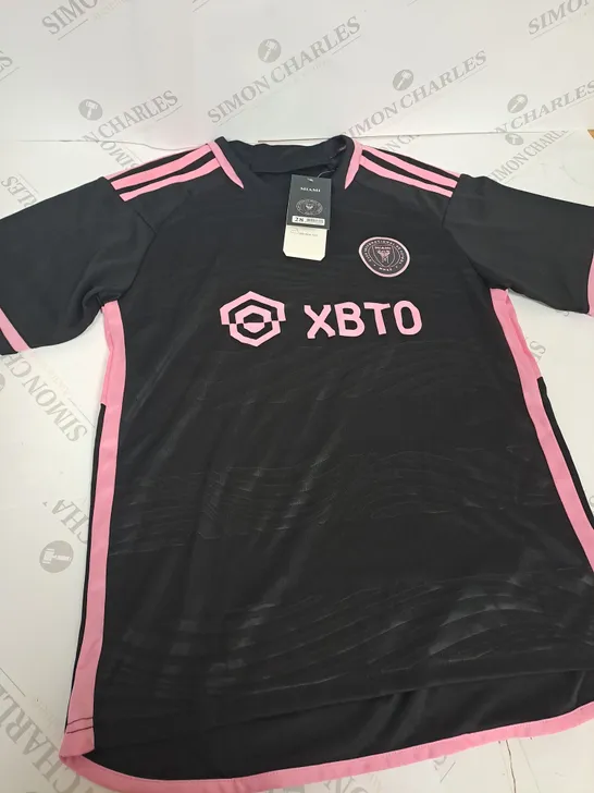 INTERNACIONAL DE FUTBOL MIAMI IN BLACK & PINK - SIZE 28