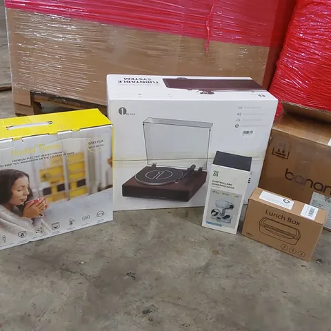 LARGE PALLET OF ASSORTED HOUSEHOLD PRODUCTS TO INCLUDE; AMUR CONTROLLERS CHARGING DOCK, BANANA BIKE GT, HIGH FIDELITY BELT DRIVE TURNTABLE AND HEATED THROW