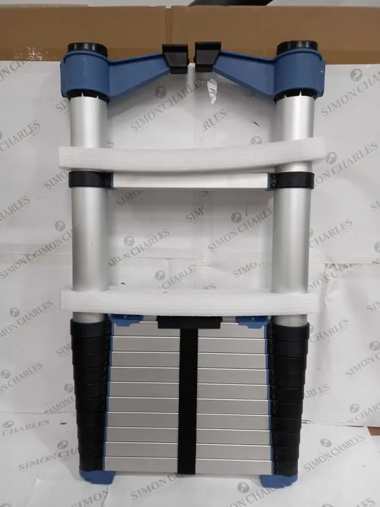 BUILDCRAFT 3.2M TELESCOPIC LADDER WITH FOLDABLE STABILISER BAR