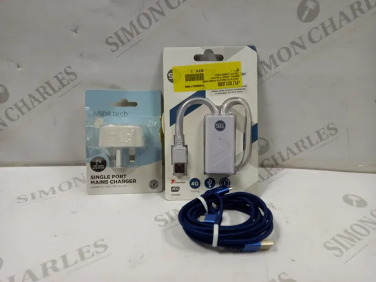 LOT OF APPROXIMATELY 22 ASSORTED ELECTRICALS TO INCLUDE SINGLE PORT MAINS CHARGER, USB POWERED COMPACT SIGNAL BOOSTER, 6FT SYNC AND CHARGE CABLE