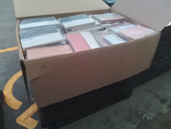 PALLET CONTAINING A LARGE QUANTITY OF ASSORTED BRAND NEW INCASE AND TECH21 TABLET AND PHONE CASES CASES