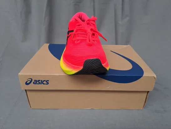 BOXED PAIR OF ASICS METASPEED SKY SHOES IN RED/YELLOW UK SIZE 5