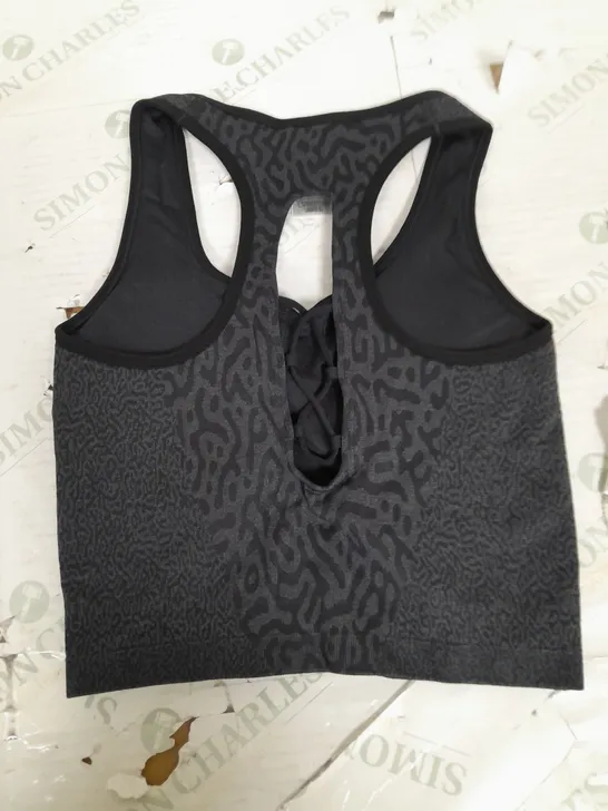 GYMSHARK TRAINING VEST IN PATTERNED BLACK - M