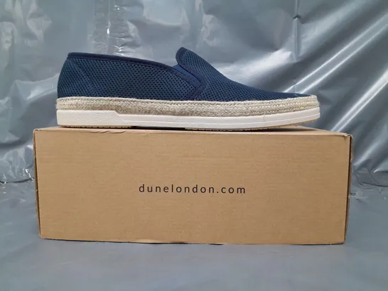 BOXED PAIR OF DUNE LONDON 165 FERDO MESH ESPADRILLE SHOES IN NAVY SIZE 9