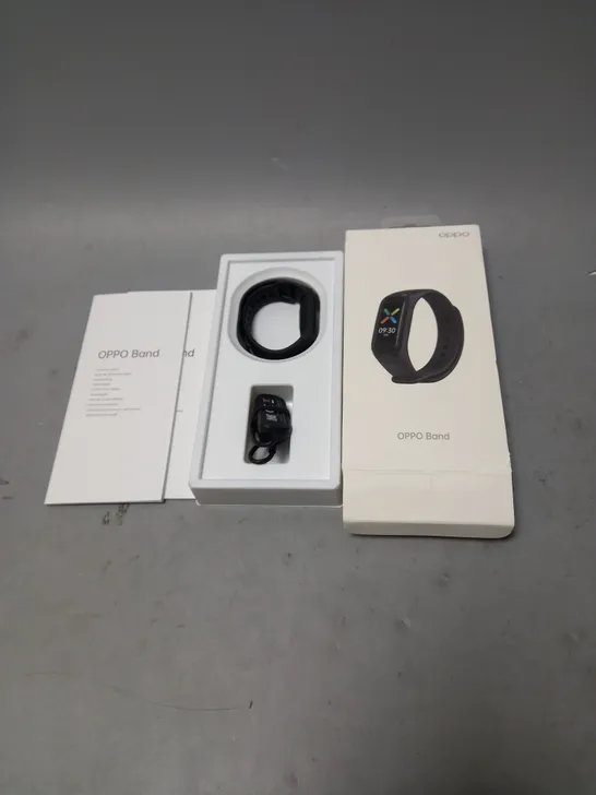 BOXED OPPO BAND FITNESS WATCH IN BLACK