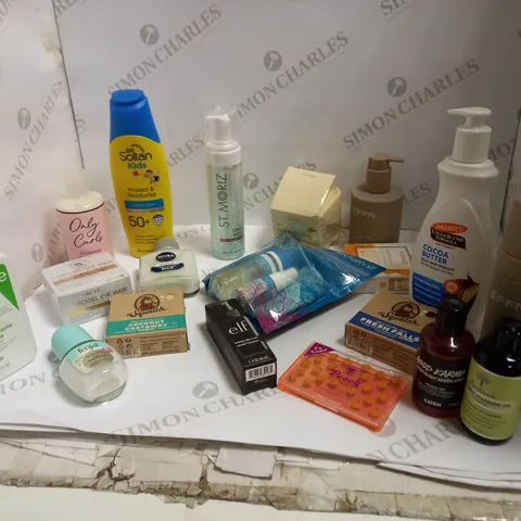 LOT OF APPROX 20 ASSORTED HEALTH AND BEAUTY PRODUCTS TO INCLUDE EFFN, CERA VE, EYE MASKS