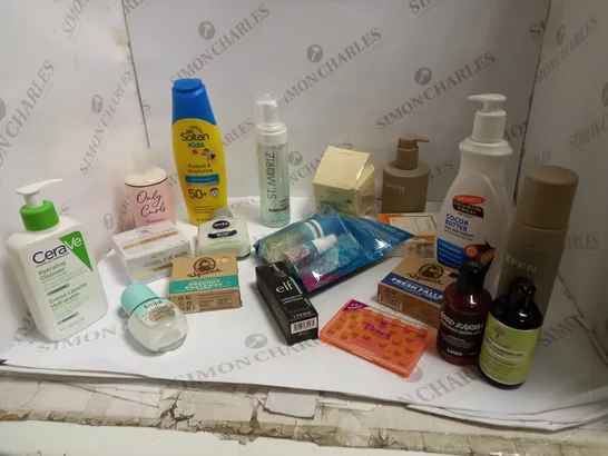 LOT OF APPROX 20 ASSORTED HEALTH AND BEAUTY PRODUCTS TO INCLUDE EFFN, CERA VE, EYE MASKS