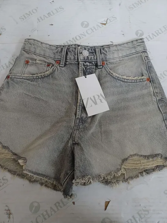 ZARA HIGH RISE SHORTS IN LIGHT GREY - UK 8 