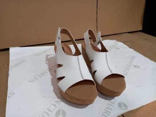 BOXED CLARKS ANNADEL BARI WEDGE SANDAL WIDE FIT WHITE STYLE SIZE 7