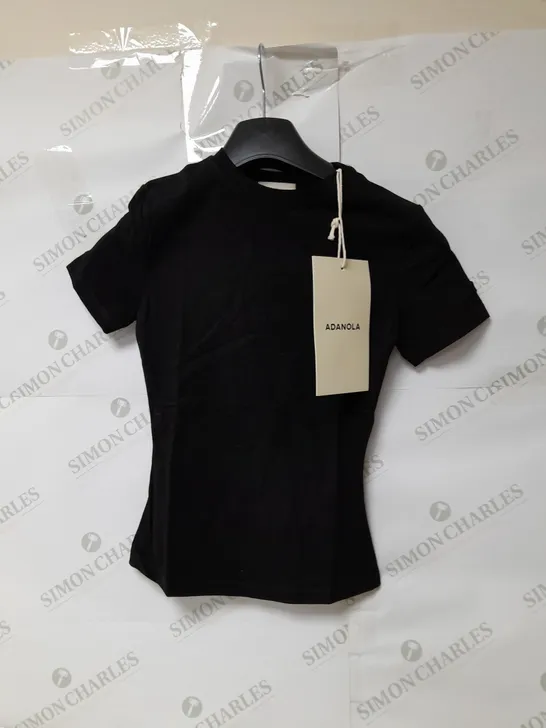 ADANOLA FITTED SHORT SLEEVE TOP IN BLACK SIZE XS