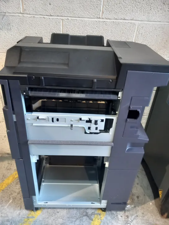 KYOCERA DF 7110 - FINISHER WITH STAPLER - 4000 SHEETS