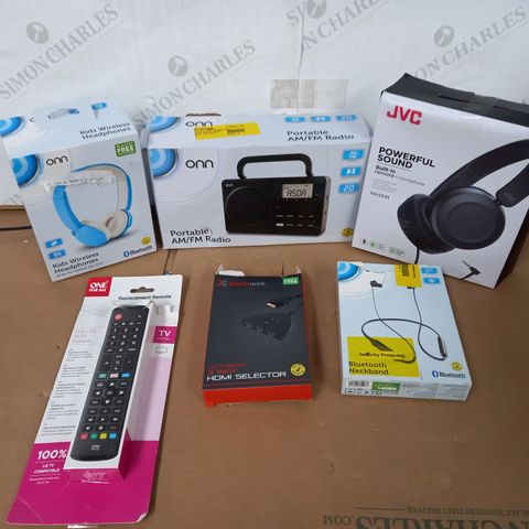 LOT OF APPROXIMATELY 20 ELECTRICAL ITEMS TO INCLUDE JVC HA-S31M HEADPHONES, UNIVERSAL REMOTE, 3 WAY HDMI SELECTOR ETC