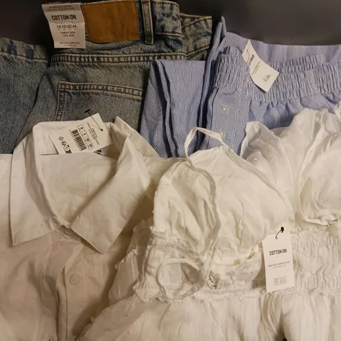 APPROXIMATELY 20 ASSORTED ITEMS OF CLOTHING TO INCLUDE LENNY TIERED MINI DRESS SIZE 40EU, HAVEN SHORT SLEEVE SHIRT SIZE 36EU, NOAH PANT SIZE 42EU, CARGO WIDE LEG JEAN 42EU