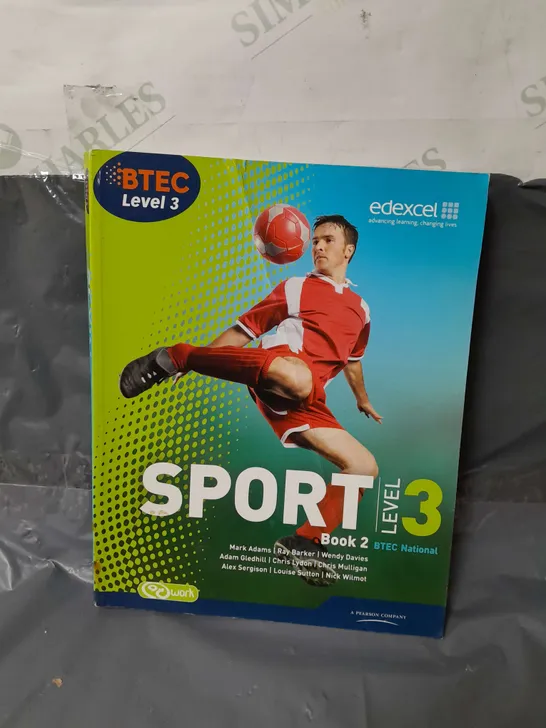 EDEXCEL BTEC LEVEL 3 NATIONAL SPORT BOOK 2: BOOK 2 (BTEC NATIONAL SPORT 2010)