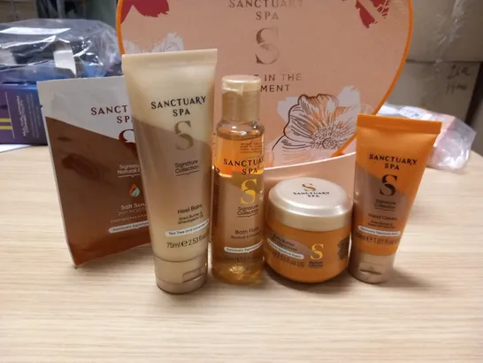 BOXED SANCTUARY SPA S LOST IN THE MOMENT GIFT SET