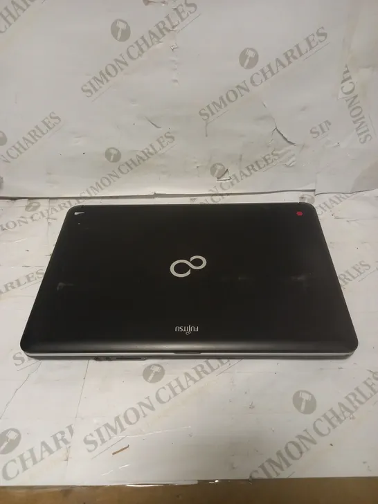 FUJITSU A530 LAPTOP 