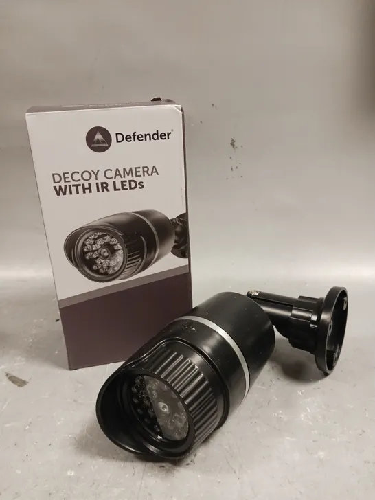 BOXED DEFENDER DECOY SECURITY CAMERA WITH IR LEDS 