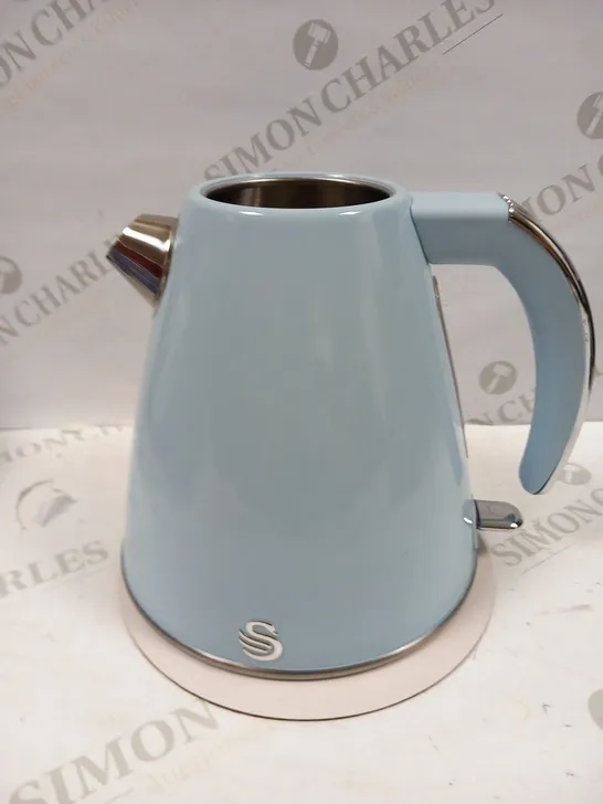 BOXED SWAN RETRO 1.5 LITRE BLUE JUG KETTLE