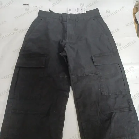 BERSHKA BLACK CARGO PANTS - EUR 38