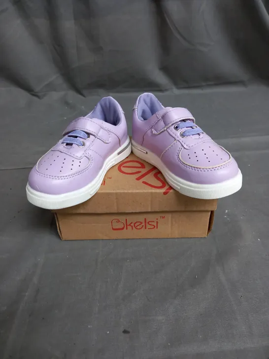 BOX OF 10 PAIRS OF KELSI KIDS SHOE IN PURPLE - VARIOUS SIZES