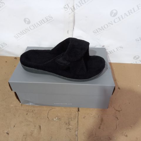 BOXED PAIR OF VIONIC SLIPPERS - SIZE 7