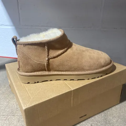BOXED PAIR OF UGG CLASSIC ULTRA MINI SHOES SIZE 4