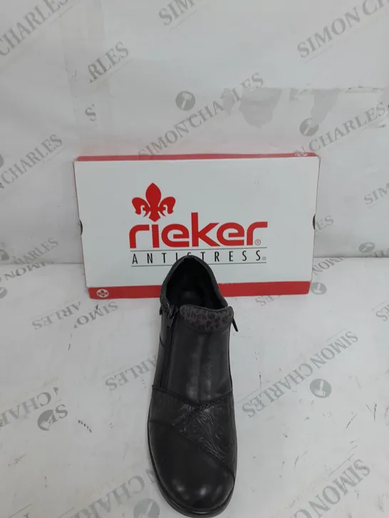 BOXED RIEKER LEATHER DOUBLE ZIP WATER RESISTANT BOOT IN BLACK - SIZE 39