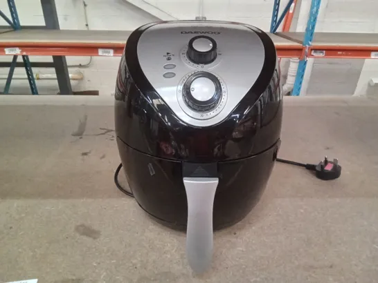 BOXED DAEWOO AIR FRYER