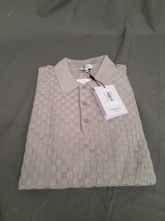 ARNE SQUARE TEXTURED KNITTED BUTTON POLO SHIRT IN STONE - XXL