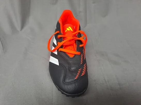 PAIR OF ADIDAS PREDATOR SHOES IN BLACK/ORANGE UK SIZE 8