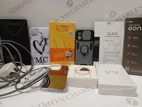 LOT OF APPROX 20 ASSORTED MOBILE PHONE ACCESSORIES TO INCLUDE SCREEN PROTECTORS, SELFIE RING LIGHT, WIRED EARPHONES, ETC 