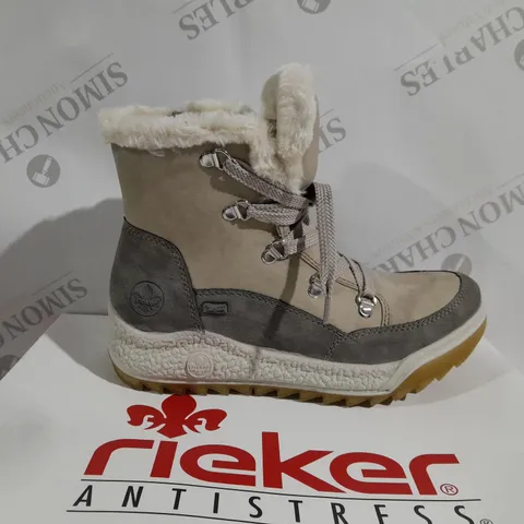 BOXED PAIR OF RIEKER ANTISTRESS WARM HIKING BOOTS IN CREAM - SIZE 4
