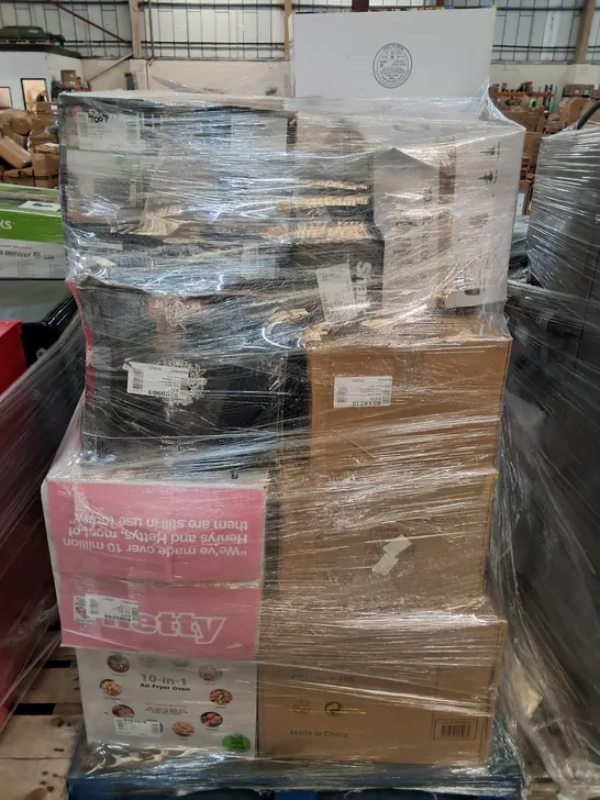 PALLET OF APPROXIMATELY 22 UNPROCESSED RAW RETURN HOUSEHOLD AND ELECTRICAL GOODS TO INCLUDE;