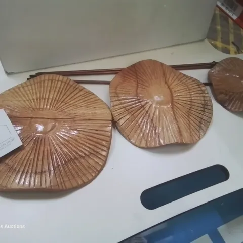 BRAND NEW BOXED SET OF 3 WOODEN MUSHROOM STAKE SET