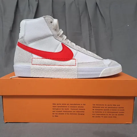 BOXED PAIR OF NIKE BLAZER MIS '77 PRO CLUB SHOES IN WHITE/RED UK SIZE 9.5