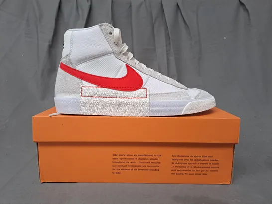 BOXED PAIR OF NIKE BLAZER MIS '77 PRO CLUB SHOES IN WHITE/RED UK SIZE 9.5