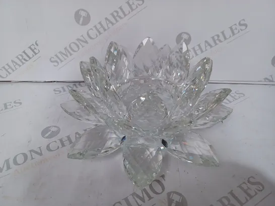 JULIAN MCDONALD LOTUS CANDLE HOLDER - CLEAR