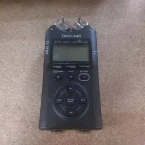 TASCAM DR-40X PORTABLE 4-TRACK AUDIO RECORDER