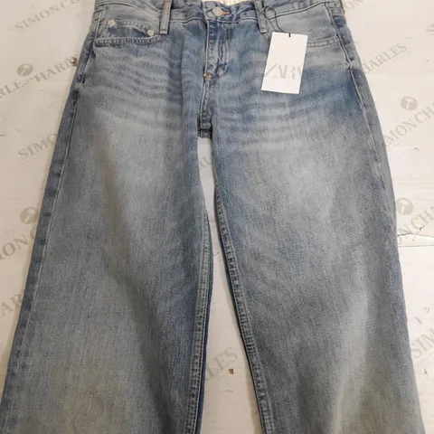 ZARA LIGHT WASHED DENIM JEANS - SIZE 34