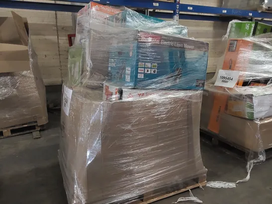 PALLET OF APPROXIMATELY 12 UNPROCESSED RAW RETURN HOUSEHOLD AND ELECTRICAL GOODS TO INCLUDE;