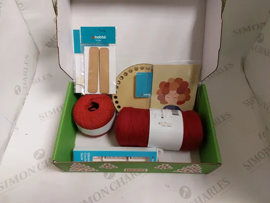 BOXED HOBBII KNITTING KIT