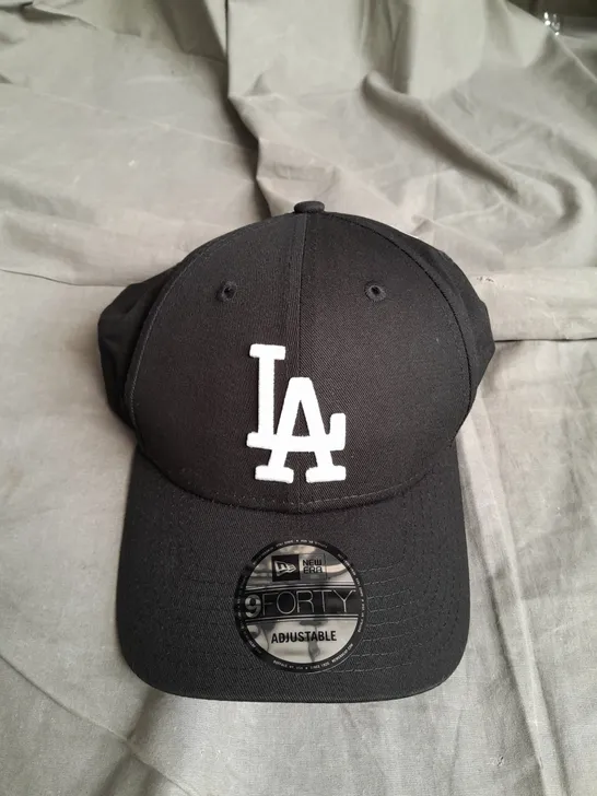 9FORTY NEW ERA LA CAP IN BLACK 