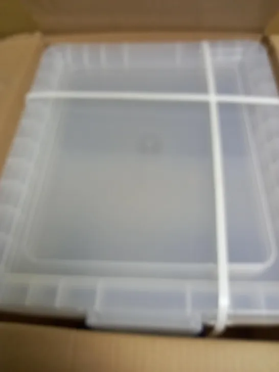 PLASTIC CONTAINTERS