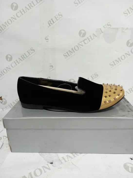 BOXED CASANDRA BLACK & GOLD SPIKED SHOES - SIZE 6